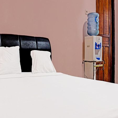 Oyo 91416 Puri 88 Homestay Kupang  Exteriör bild