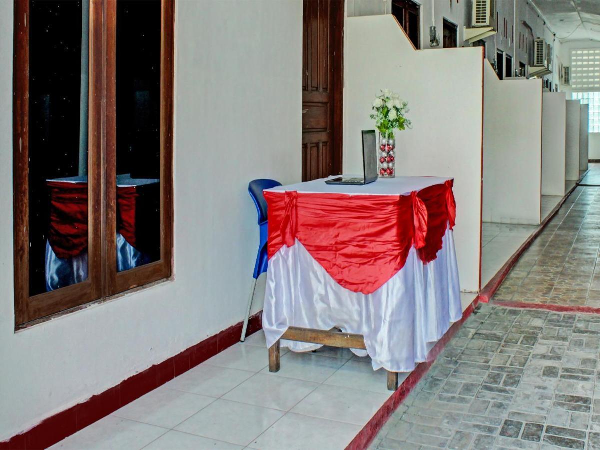 Oyo 91416 Puri 88 Homestay Kupang  Exteriör bild