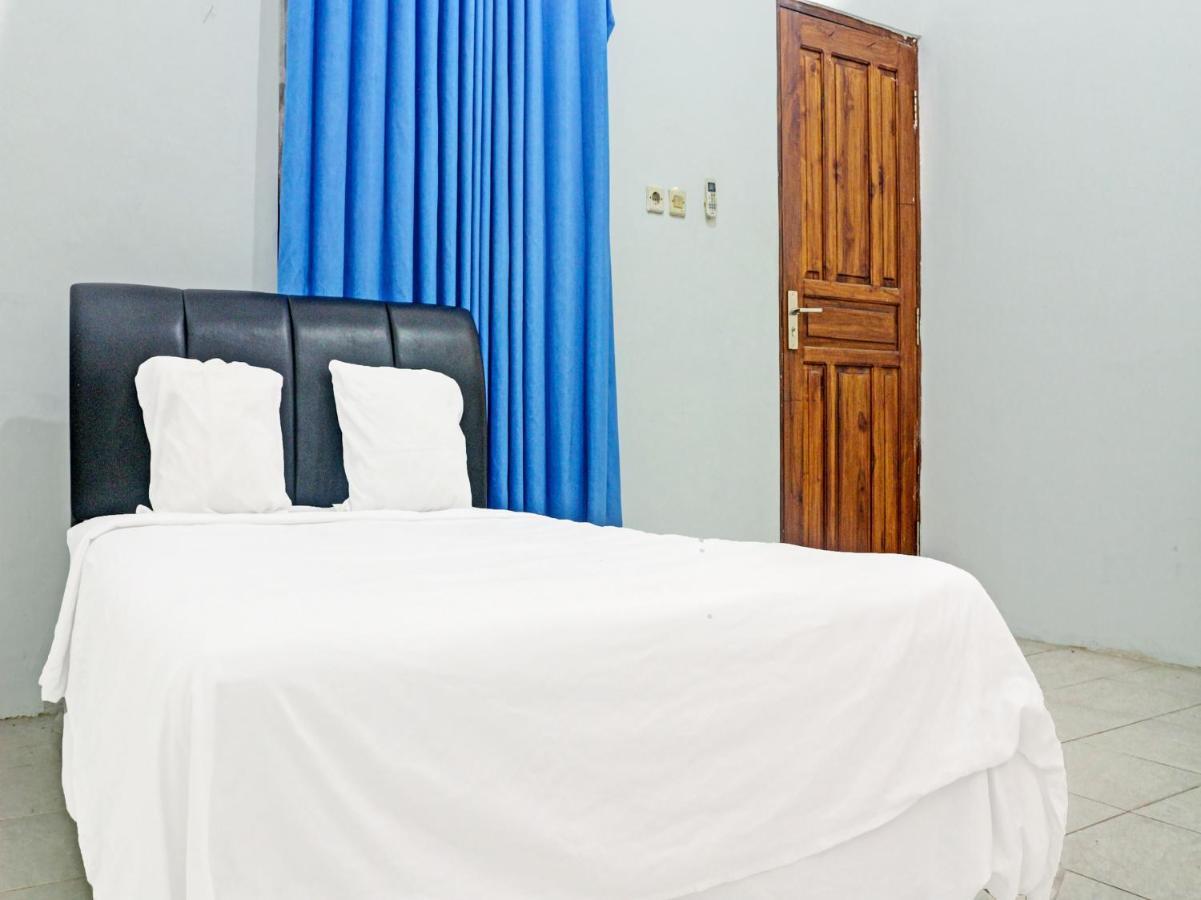 Oyo 91416 Puri 88 Homestay Kupang  Exteriör bild