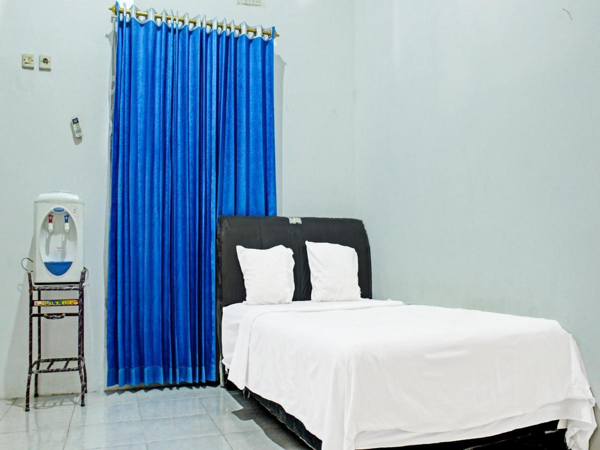 Oyo 91416 Puri 88 Homestay Kupang  Exteriör bild